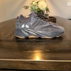 Yeezy Boost 700 Utility Black